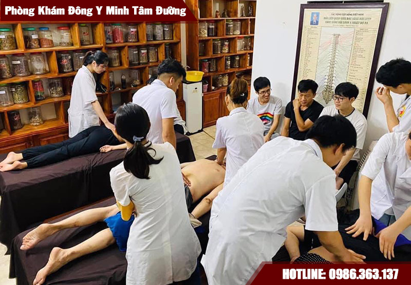dich-vu-xoa-bop-bam-huyet-tai-nha-khu-vuc-kim-ma
