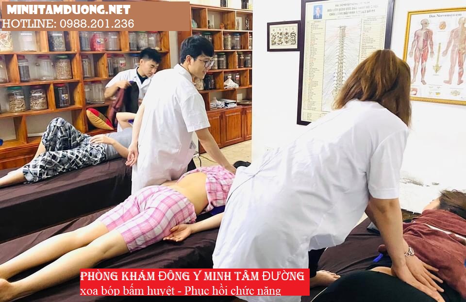 dich-vu-xoa-bop-bam-huyet-tai-nha-o-khuong-trung-thanh-xuan