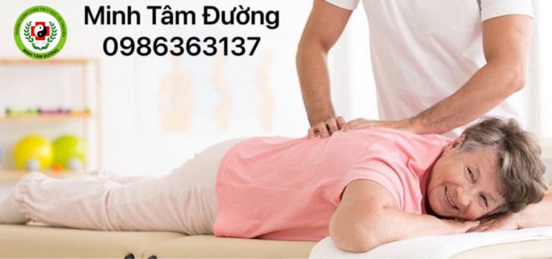 dich-vu-bam-huyet-tai-nha-cua-dong-ha-noi-chua-dau-lung