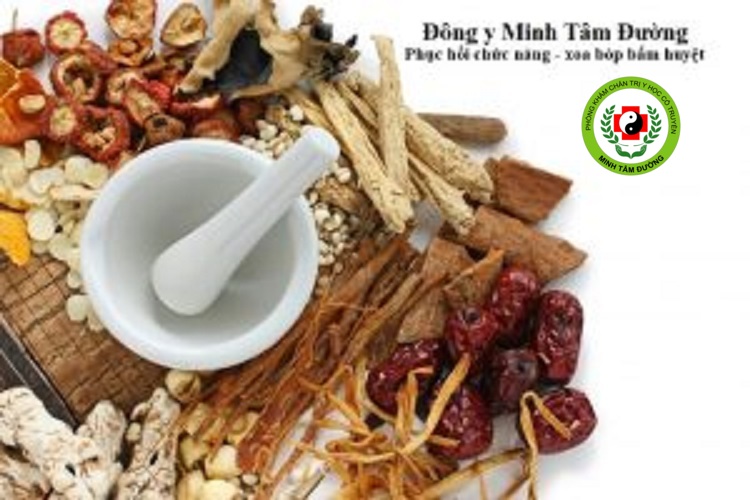 dich-vu-xoa-bop-bam-huyet-tai-nha-cau-dien-ha-noi