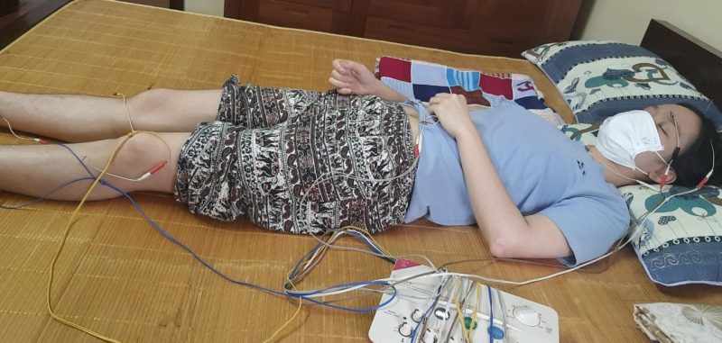 cham-cuu-bam-huyet-tai-nha-tai-mai-dich-cau-giay 