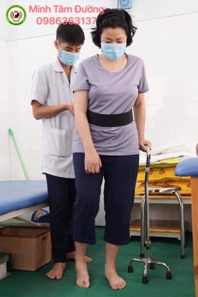 phuc-hoi-chuc-nang-tai-nha-tai-nghia-do-cau-giay 